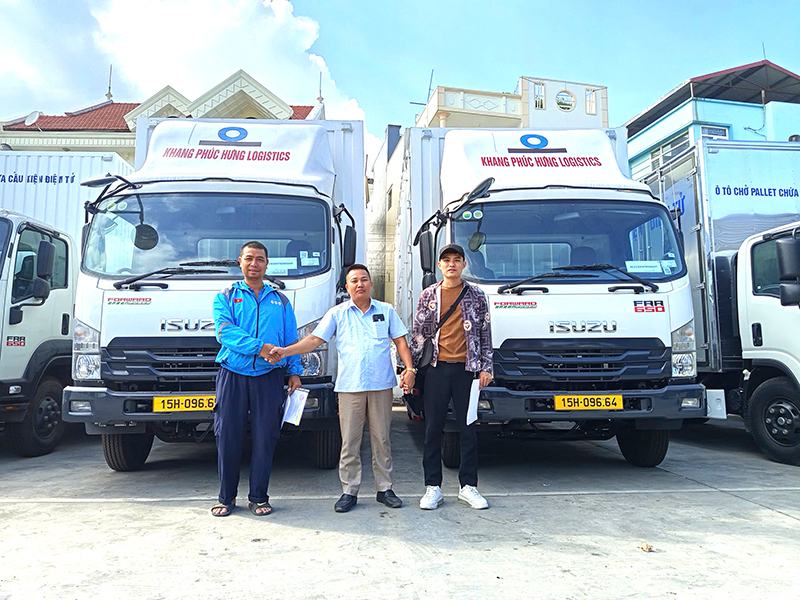 Lễ bào giao xe tải isuzu cho các cá nhân đối tác của Mr KhoaTin tức Xe tải Hải phòng, xe tải hyundai chính hãng tại hải phòng